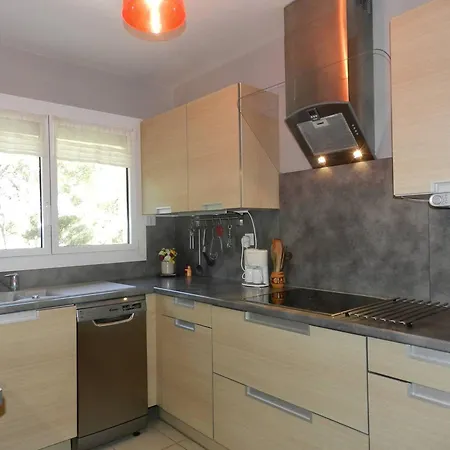 Climatise 3 Pieces Avec Piscine - Bormes-les-mimosas - Fr-1-251-764 Apartment *